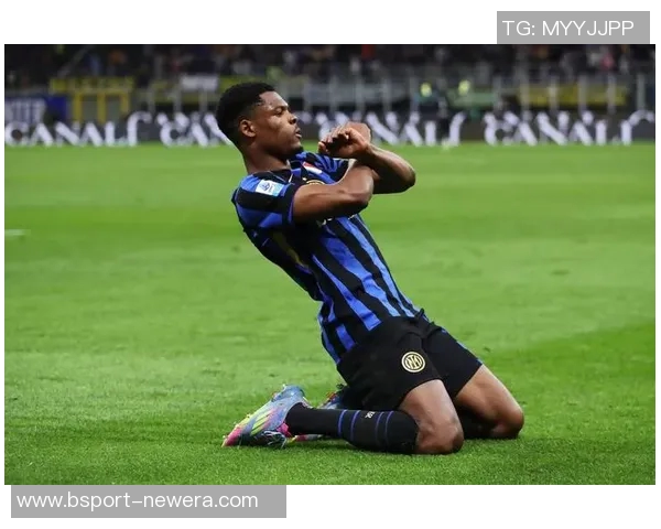 欧冠激战巴萨与里昂鏖战至平局点球大战引发全场狂欢