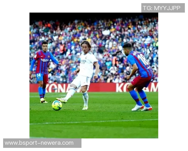 足总杯惊天逆转拜仁5-1狂胜皇马引发争议判罚热议