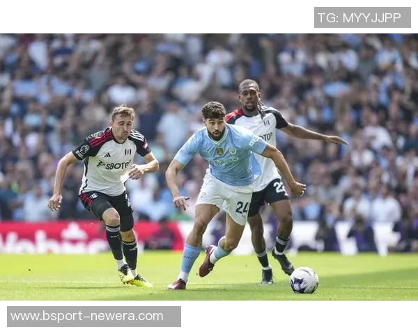 德甲焦点战国米大胜曼城红牌争议引发全场热议与战术分析 德甲焦点战国米大胜曼城红牌争议引发全场热议与战术分析