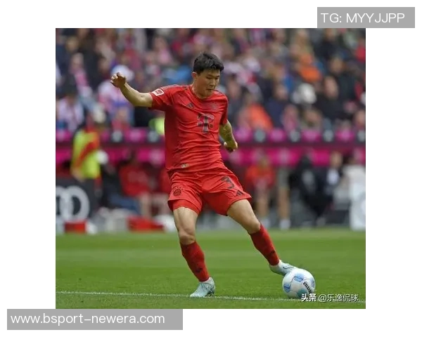 西甲激战：拜仁凭点球险胜利物浦引发争议与热议