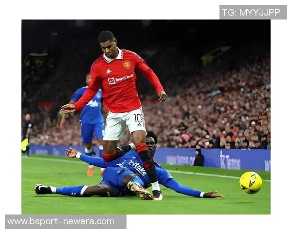 足总杯精彩对决曼联与阿森纳战成平局乌龙球成比赛转折点分析 足总杯精彩对决曼联与阿森纳战成平局乌龙球成比赛转折点分析